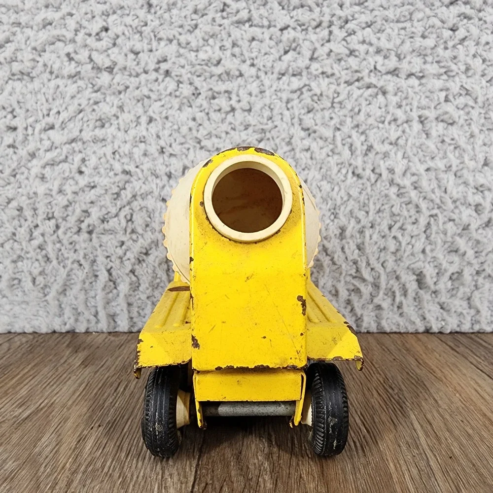 Vintage Tonka Yellow Pressed Steel Cement‎ Mixer Truck Toy Rotating Drum Patina